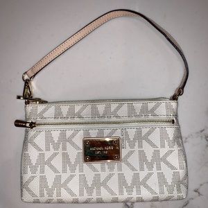 Michael Kors Jet Set Large Wristlet